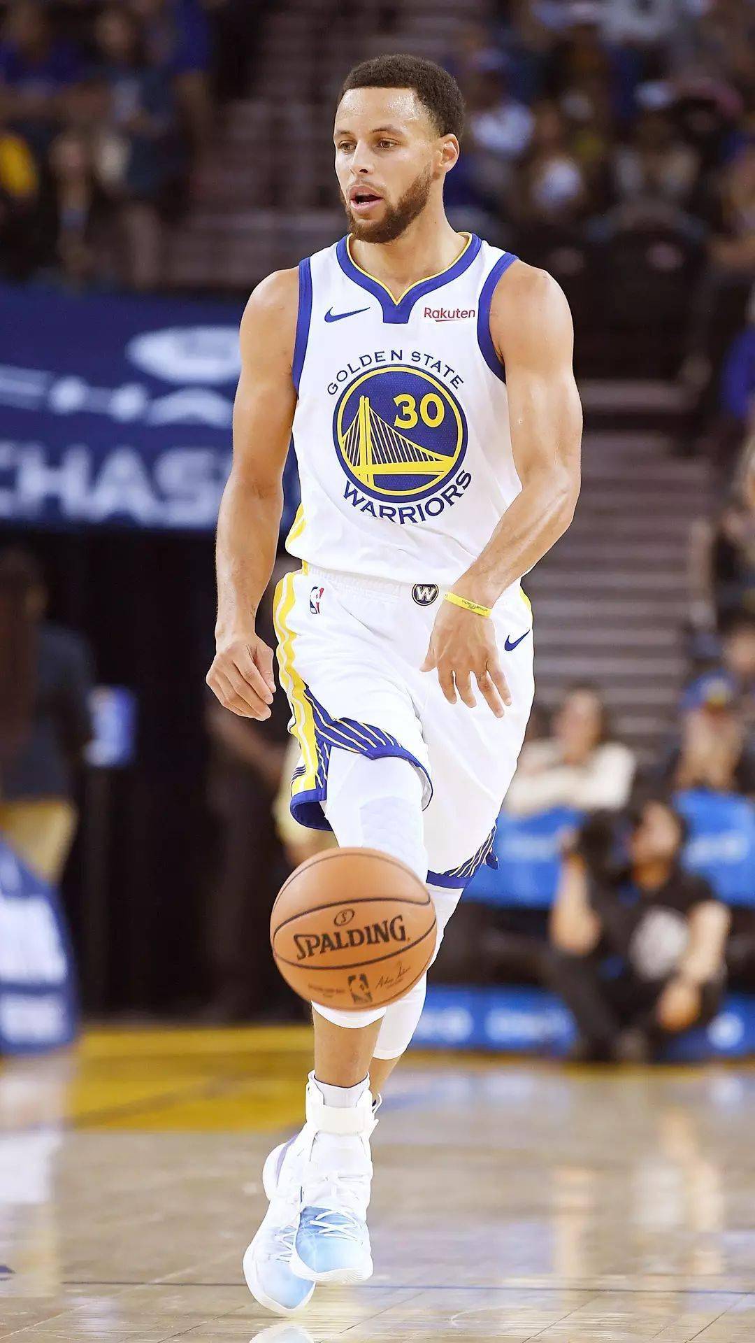 越来越受到 越来越受到