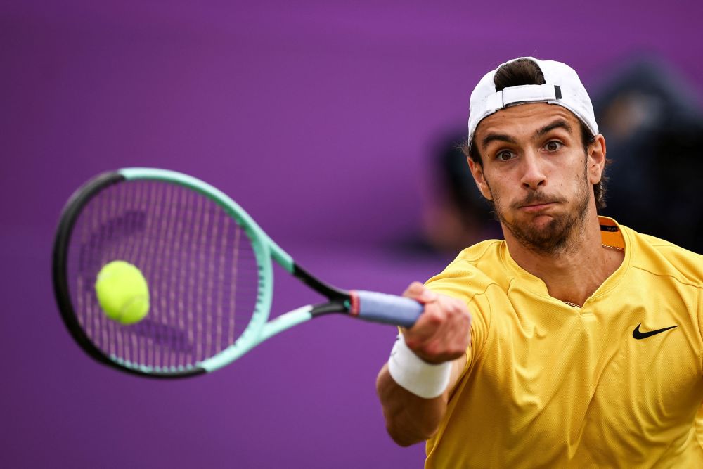 其背后是复 其背后是复