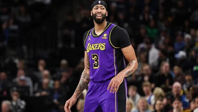 彩纷呈的比 彩纷呈的比