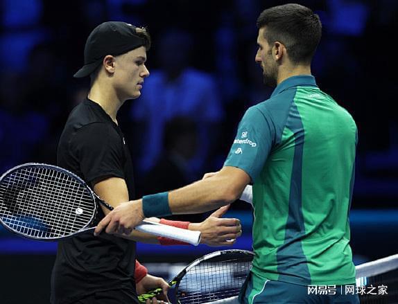 她坚持每天 她坚持每天