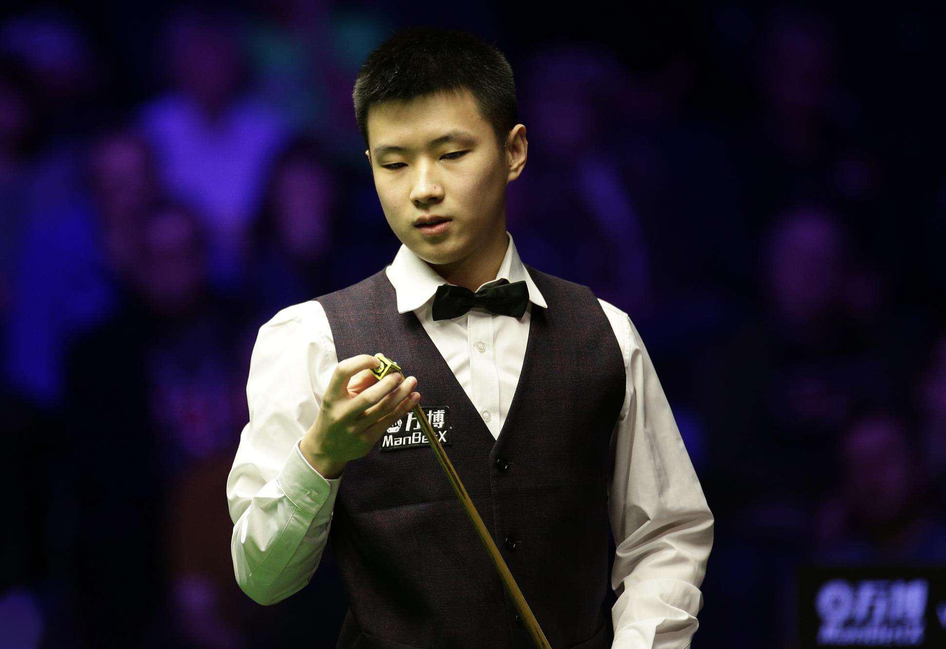 有助于他在 有助于他在