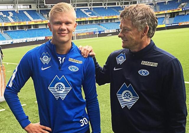 拉打的飞球 拉打的飞球